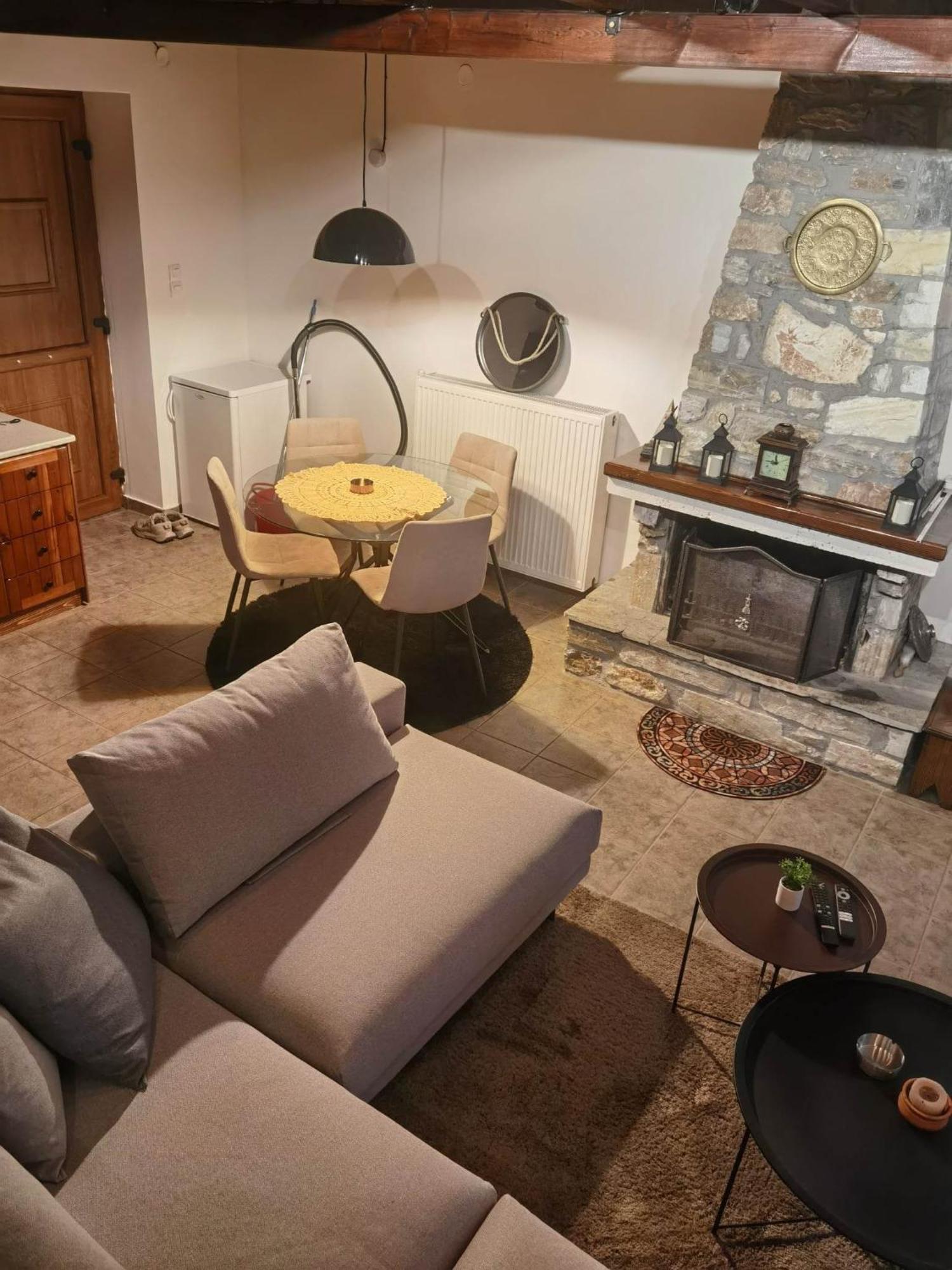 Traditional Stone Cottage In Palio Elatohori 外观 照片