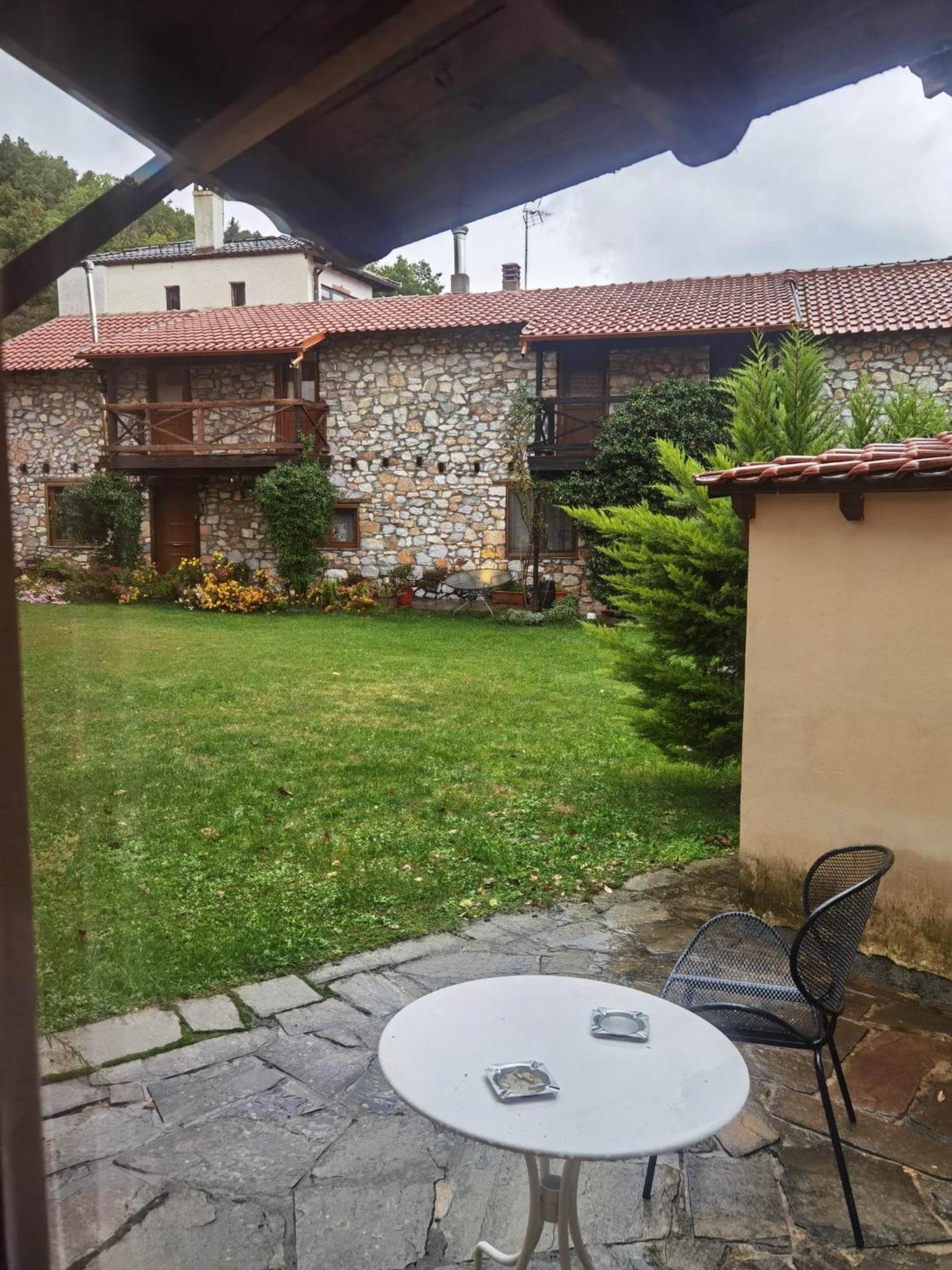 Traditional Stone Cottage In Palio Elatohori 外观 照片