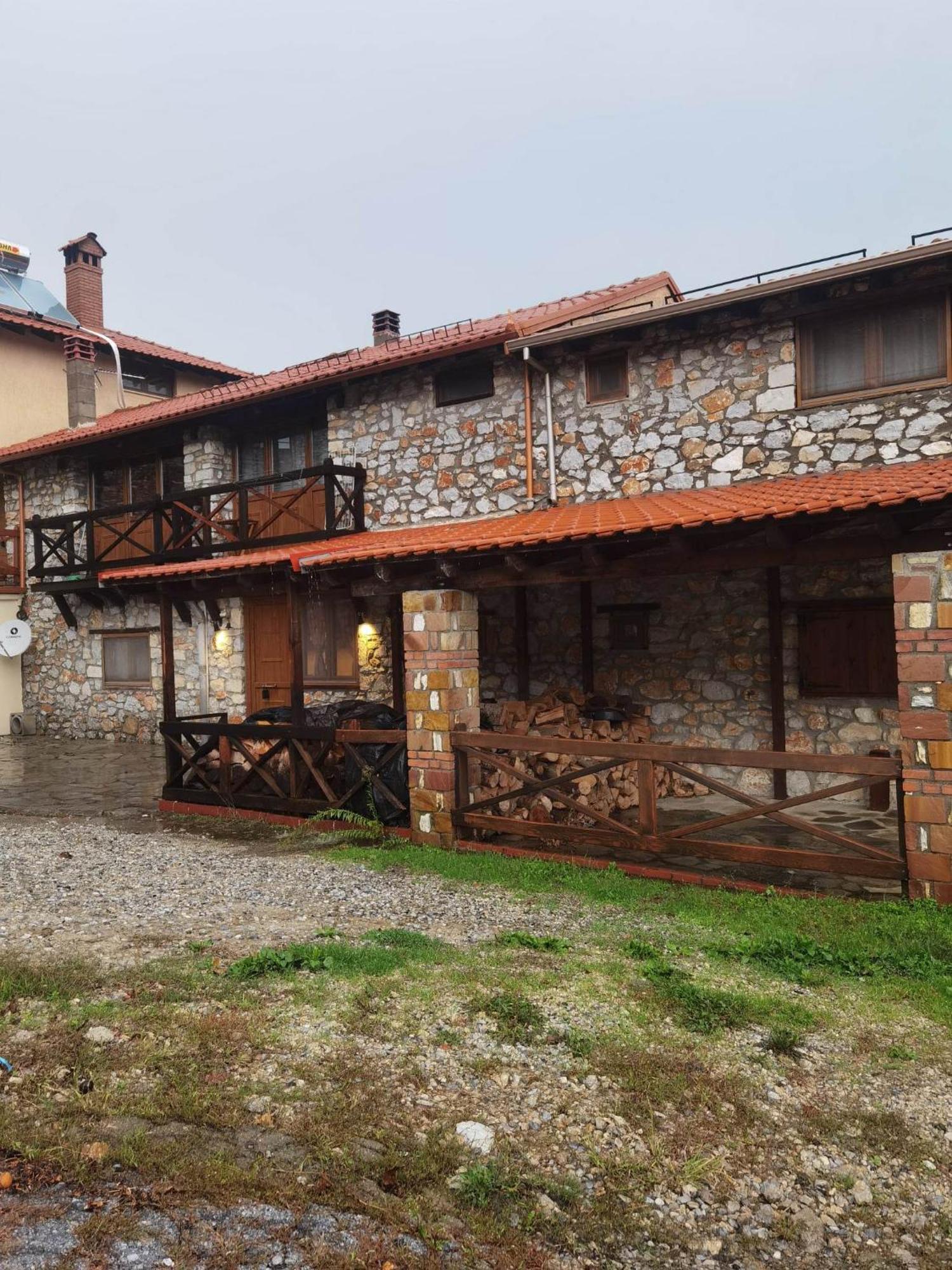 Traditional Stone Cottage In Palio Elatohori 外观 照片
